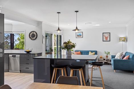 Photo of property in 135 Waikite Road, Welcome Bay, Tauranga, 3175