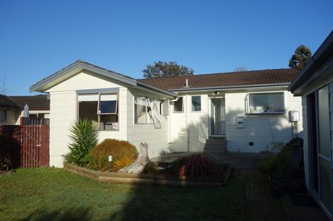 Photo of property in 5 Lisa Rise, Half Moon Bay, Auckland, 2012