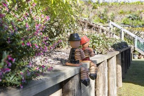 Photo of property in 17a Heta Road, Highlands Park, New Plymouth, 4312