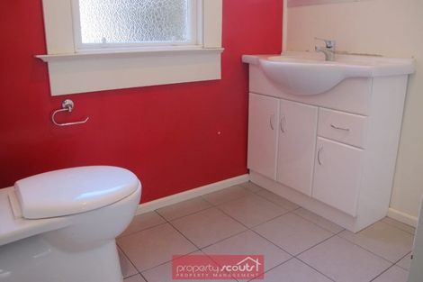 Photo of property in 37 Macandrew Road, South Dunedin, Dunedin, 9012