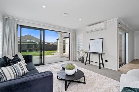 Photo of property in 28 Isobel Hodgson Drive, Cambridge, 3434