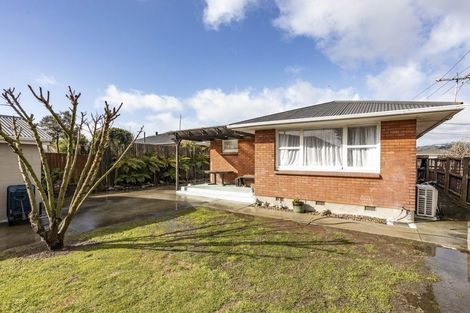 Photo of property in 90 Frensham Crescent, Woolston, Christchurch, 8062