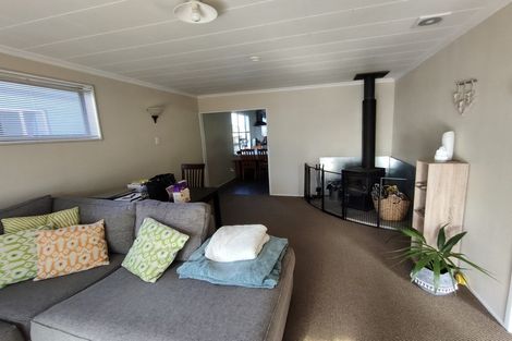 Photo of property in 9 Hoyle Place, New Plymouth, 4310