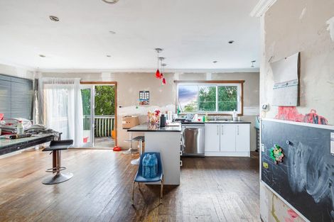 Photo of property in 74 Waimumu Road, Massey, Auckland, 0614