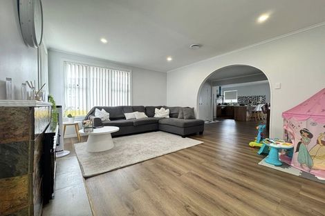 Photo of property in 31 Hill Crescent, Papakura, 2110