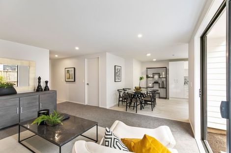 Photo of property in 14a Ropata Avenue, Point England, Auckland, 1072