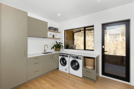 Photo of property in 3 Te Roera Drive, Taradale, Napier, 4112