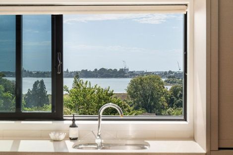 Photo of property in 25 Wiremu Street, Brookfield, Tauranga, 3110