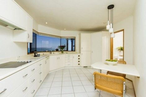 Photo of property in 1 Gilberd Place, Torbay, Auckland, 0630