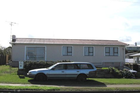 Photo of property in 90 Matai Street, Castlecliff, Whanganui, 4501