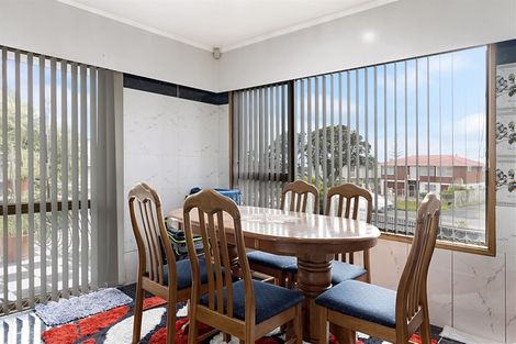 Photo of property in 4184 Great North Road, Glendene, Auckland, 0602