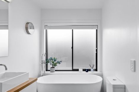 Photo of property in 3 Mcqueen Place, Arthurs Point, Queenstown, 9371