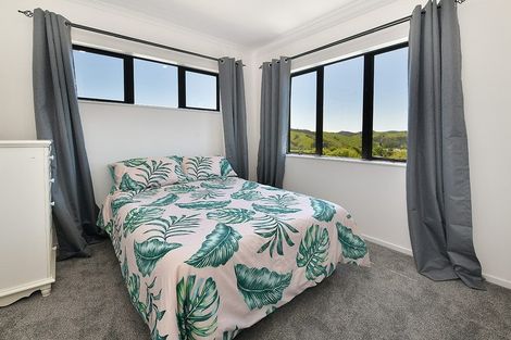 Photo of property in 21 Rauta Way, Helensville, 0800