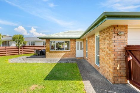 Photo of property in 39a Wharf Road, Te Atatu Peninsula, Auckland, 0610