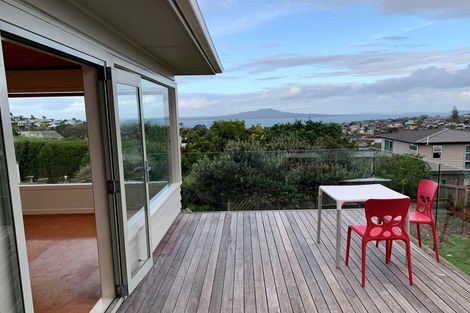 Photo of property in 9 Ballial Place, West Harbour, Auckland, 0618