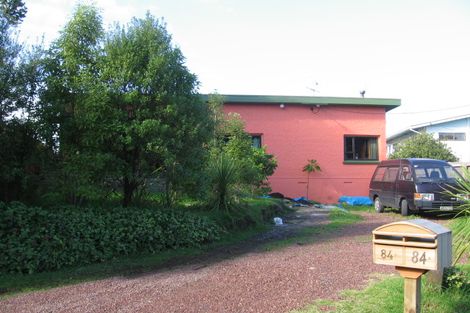 Photo of property in 84 Kauri Point Road, Laingholm, Auckland, 0604