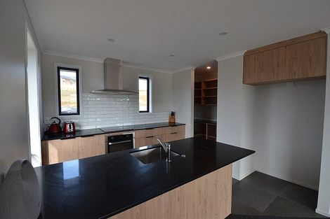 Photo of property in 14 James Elliot Way, Pokeno, 2402