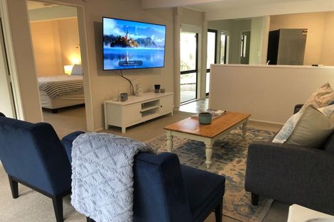 Photo of property in 32 Rosario Crescent, Red Beach, 0932