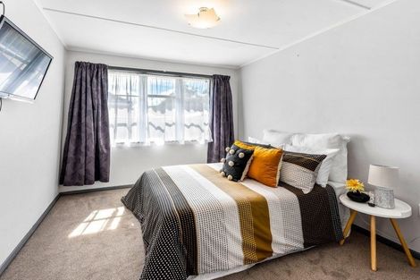 Photo of property in 198 Waddington Drive, Naenae, Lower Hutt, 5011