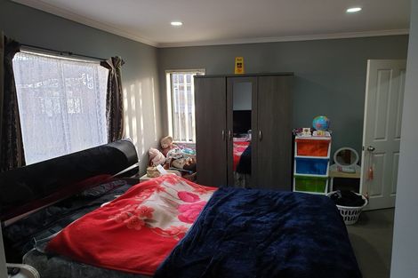 Photo of property in 4a Robert Skelton Place, Clendon Park, Auckland, 2103