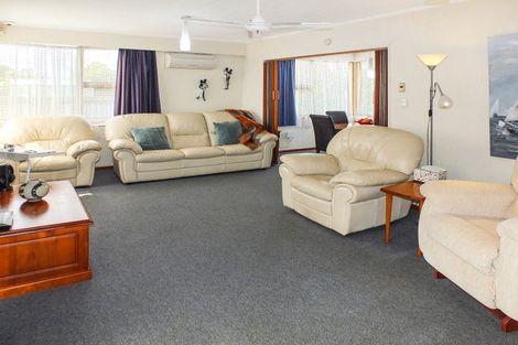 Photo of property in 18 Johnston Street, Foxton, 4814