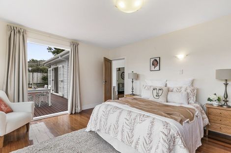 Photo of property in 44 Mandalay Terrace, Khandallah, Wellington, 6035