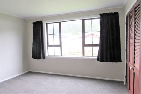 Photo of property in 414 Stokes Valley Road, Stokes Valley, Lower Hutt, 5019