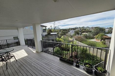 Photo of property in 3c Melia Place, Stanmore Bay, Whangaparaoa, 0932