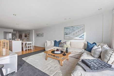 Photo of property in Algarve Apartments, 310/332 Maunganui Road, Mount Maunganui, 3116