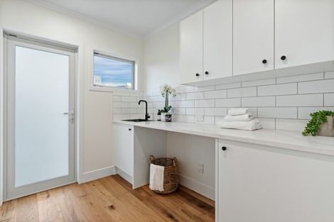 Photo of property in 4 Henley Road, Kaukapakapa, 0871