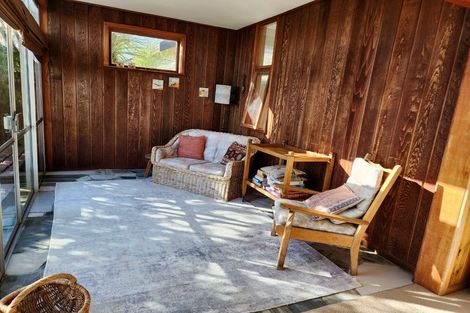 Photo of property in 20 Maire Street, Eastbourne, Lower Hutt, 5013