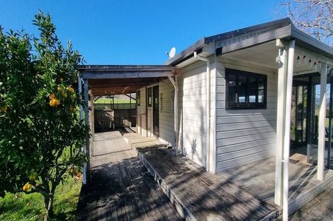 Photo of property in 100 Ranfurly Road, Alfriston, Auckland, 2105