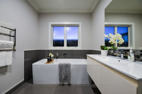 Photo of property in 17 Karl Michael Crescent, Flagstaff, Hamilton, 3210