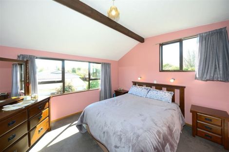 Photo of property in 4 Geraldo Place, Russley, Christchurch, 8042