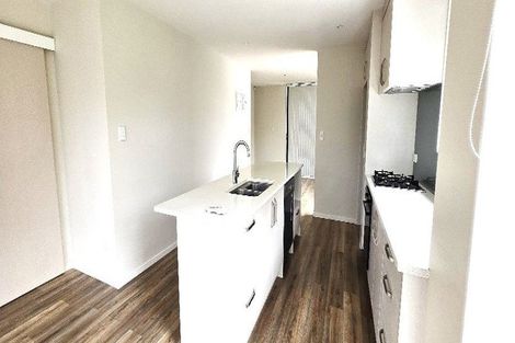 Photo of property in 72 Seafarer Crescent, Stanmore Bay, Whangaparaoa, 0932