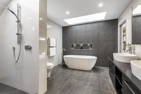 Photo of property in 291 Lake Road, Hauraki, Auckland, 0622