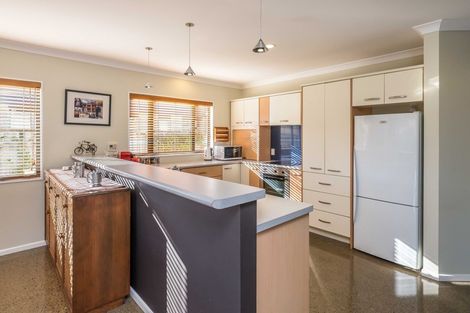 Photo of property in 88 Realm Drive, Paraparaumu, 5032