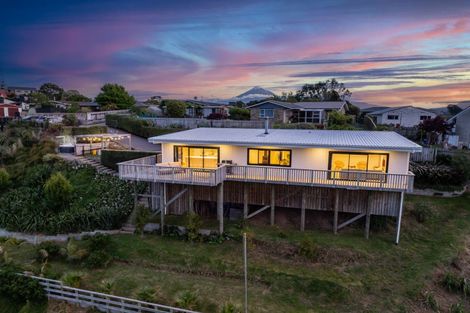 Photo of property in 22b Saint Ives Grove, Whalers Gate, New Plymouth, 4310
