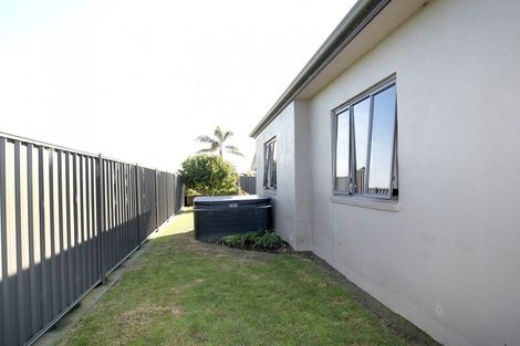 Photo of property in Heynes Place, 28 Heynes Place, Clive, 4102