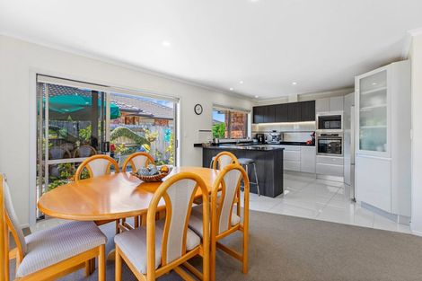 Photo of property in 16 Popata Close, Papamoa Beach, Papamoa, 3118