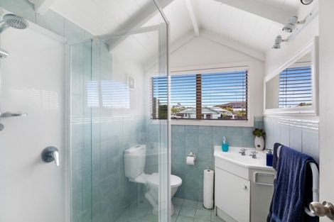 Photo of property in 21 Kahurangi Place, Snells Beach, 0920