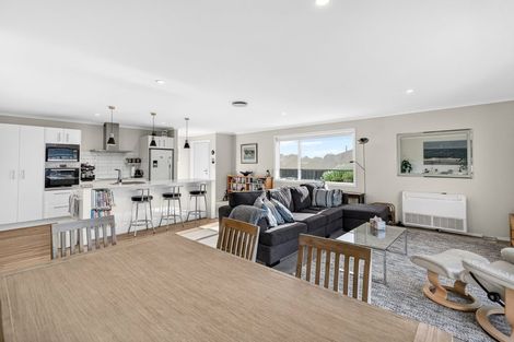 Photo of property in 5 Tarata Grove, Lansdowne, Masterton, 5810