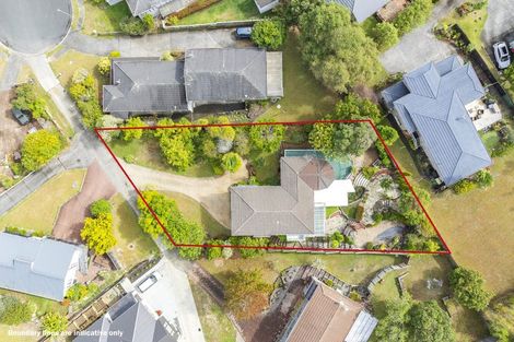 Photo of property in 17 Louise Place, Browns Bay, Auckland, 0630