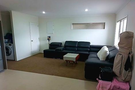Photo of property in 9 White Heron Drive, Massey, Auckland, 0614