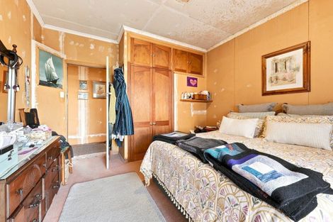 Photo of property in 55 Royal Crescent, Saint Kilda, Dunedin, 9012