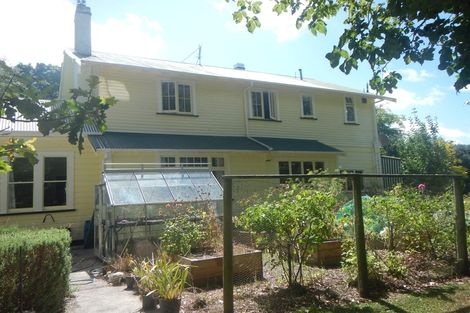 Photo of property in 7 Calico Line, Marton, 4710