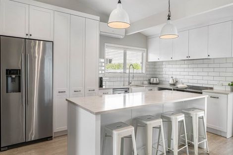 Photo of property in 25 Stevenson Road, Clarks Beach, 2122