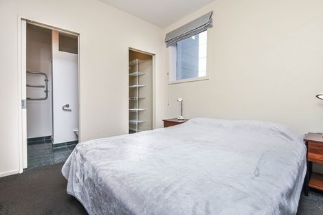 Photo of property in Atrium Towers, 8j/154 The Terrace, Wellington Central, Wellington, 6011