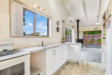 Photo of property in 1/39 Miltonia Avenue, Te Atatu South, Auckland, 0610