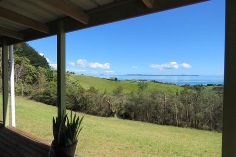 Photo of property in 21 Spicer Road, Cable Bay, 0420